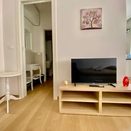 Sweet House In The Heart Of